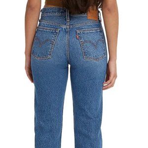 Wedgie Straight Levi Jeans - Raw Hem